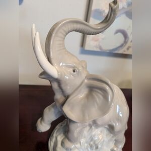Lladro Elephant By Nao 9” High Cherished Piece Trunk Up Trumpeting Glossy